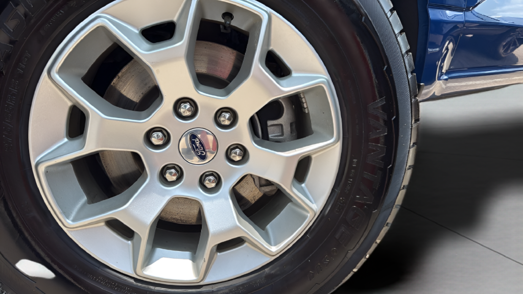 Used 2023 Blue Ford XLT image 27