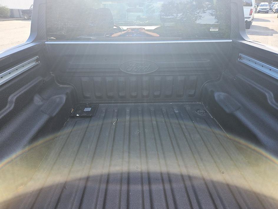 Used 2022 Silver Metallic Ford XLT image 23