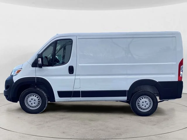 New 2026 Bright White Clearcoat Ram PROMASTER 1500 TRADESMAN CARGO VAN LOW ROOF 118