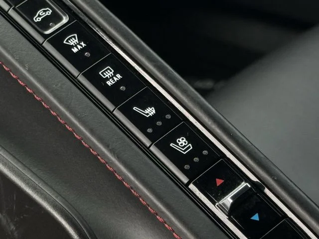 Used 2021 Black Chevrolet Stingray image 20