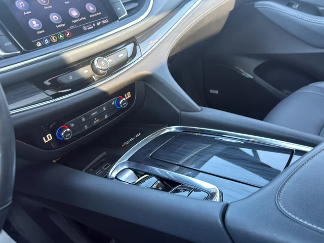 Used 2023 Black Buick Essence image 22