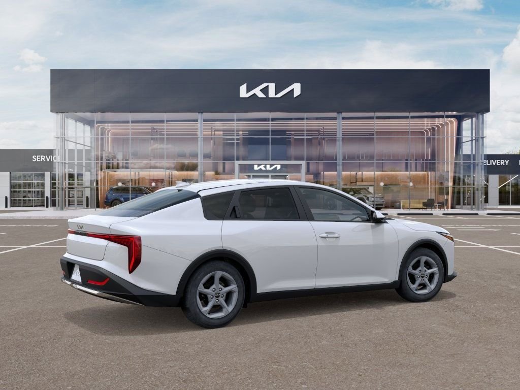 Used 2025 White Kia LXS image 4
