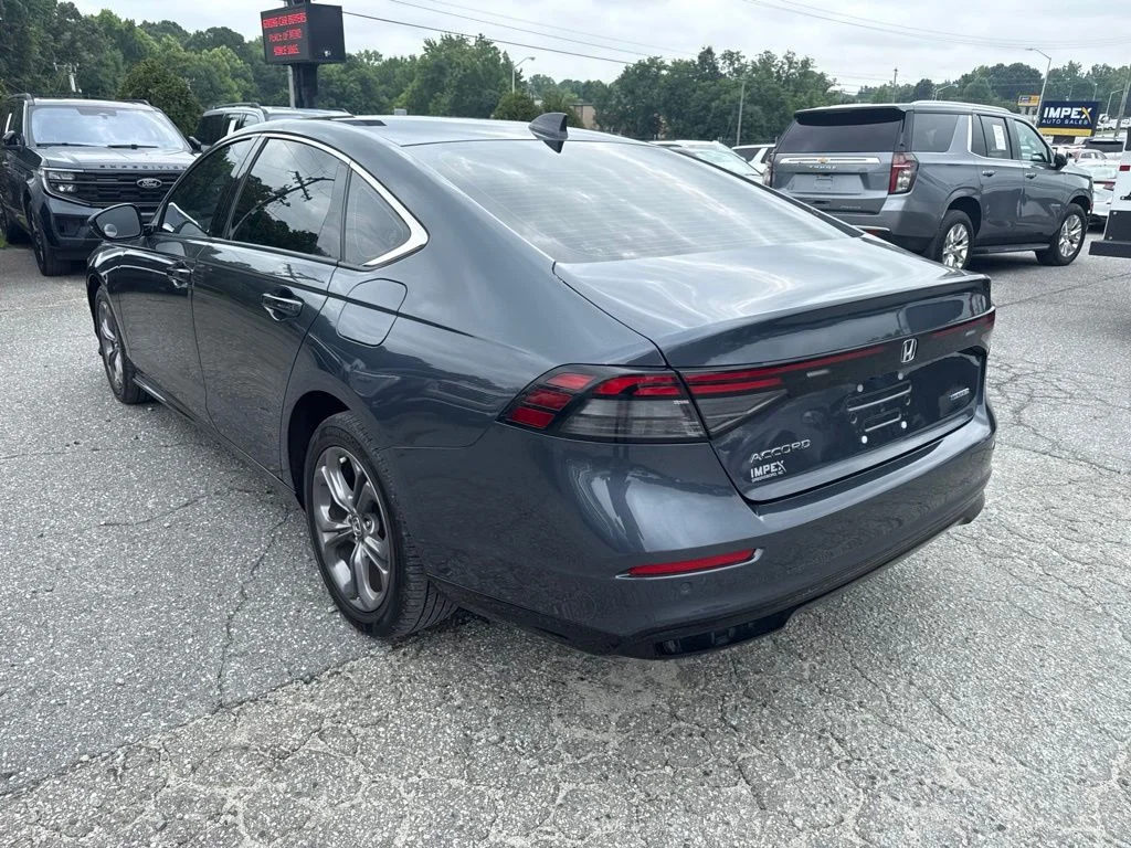 Used 2023 Gray Honda EX-L image 5