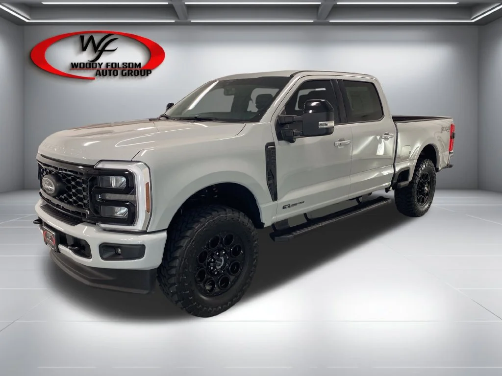 Used 2025 Avalanche Ford Lariat image 3