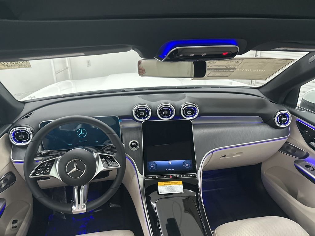 Used 2026 White Mercedes-Benz GLC 300 image 21