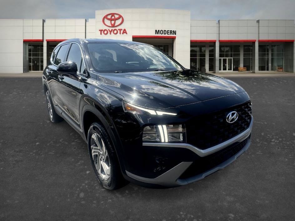 Used 2023 Twilight Black Hyundai SE image 3