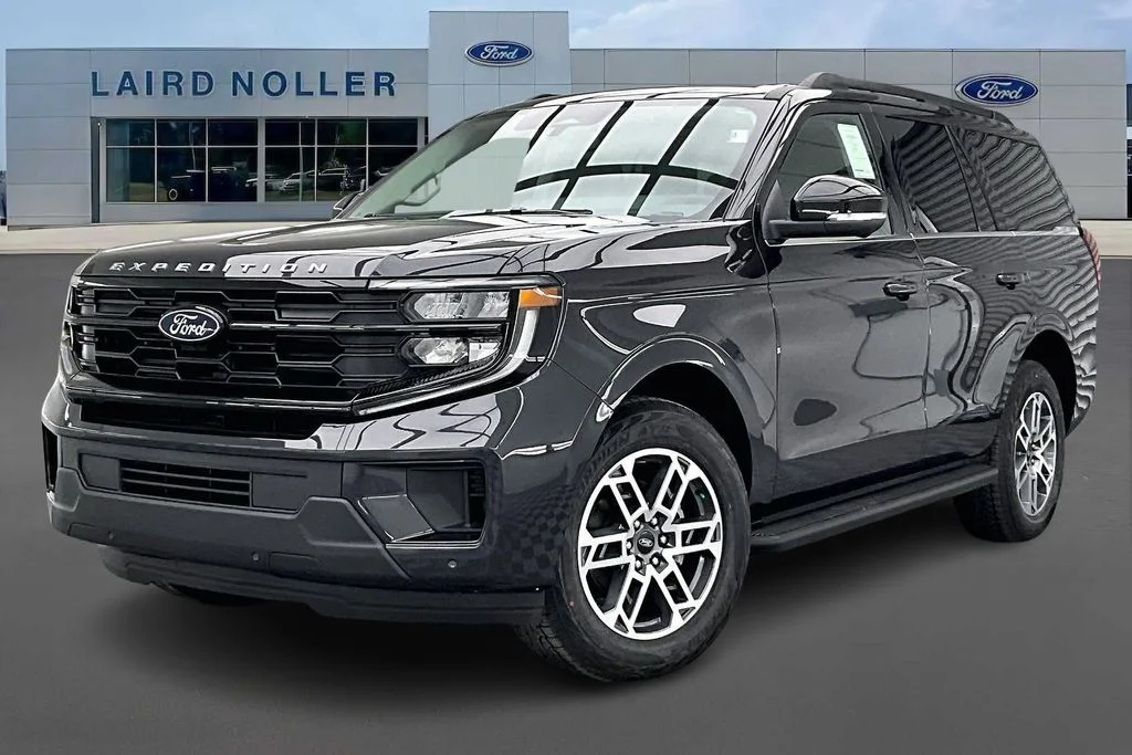 2026 Ford Expedition Active 4x4's photo