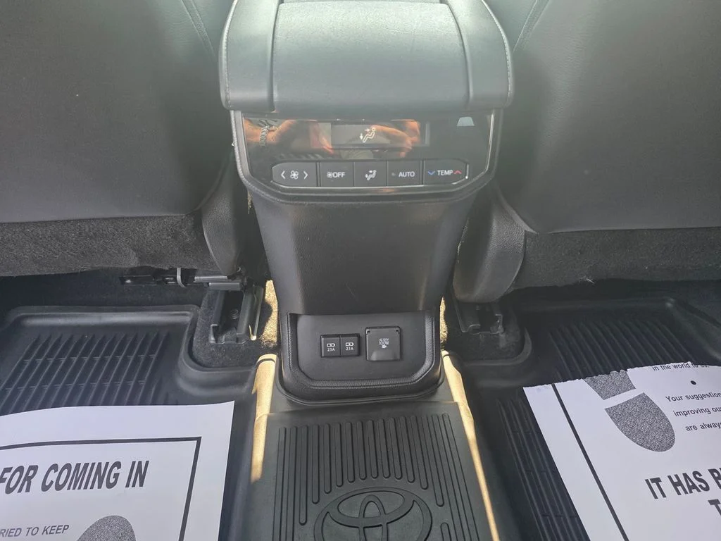Used 2021 Blizzard Pearl Toyota Limited image 12