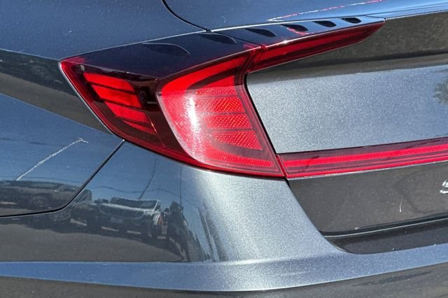 Used 2021 Gray Hyundai SE image 23