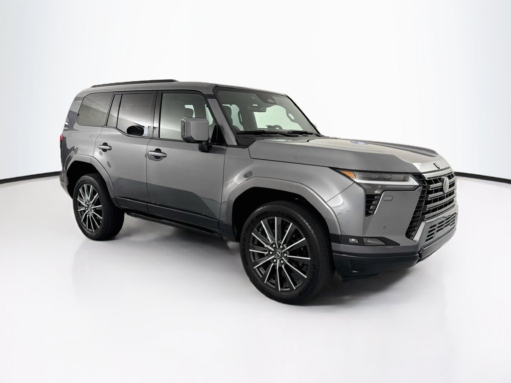 Used 2026 Gray Lexus 550 Luxury+ image 3
