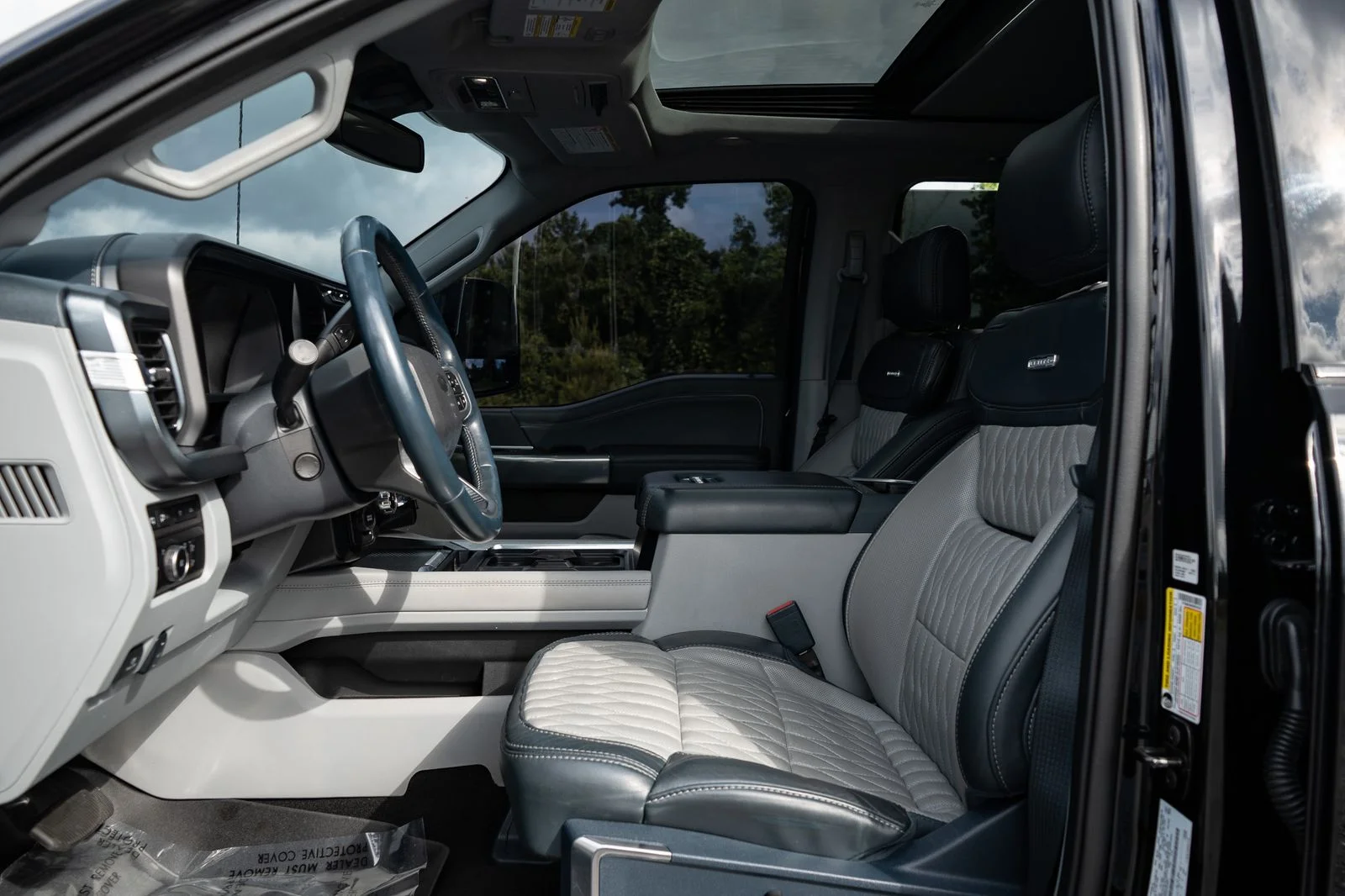 Used 2024 Black Ford Limited image 27