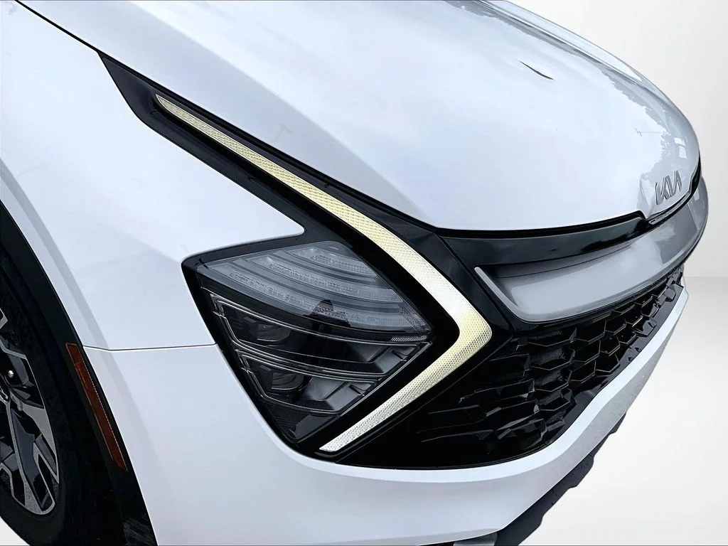 Used 2025 White Kia EX image 29