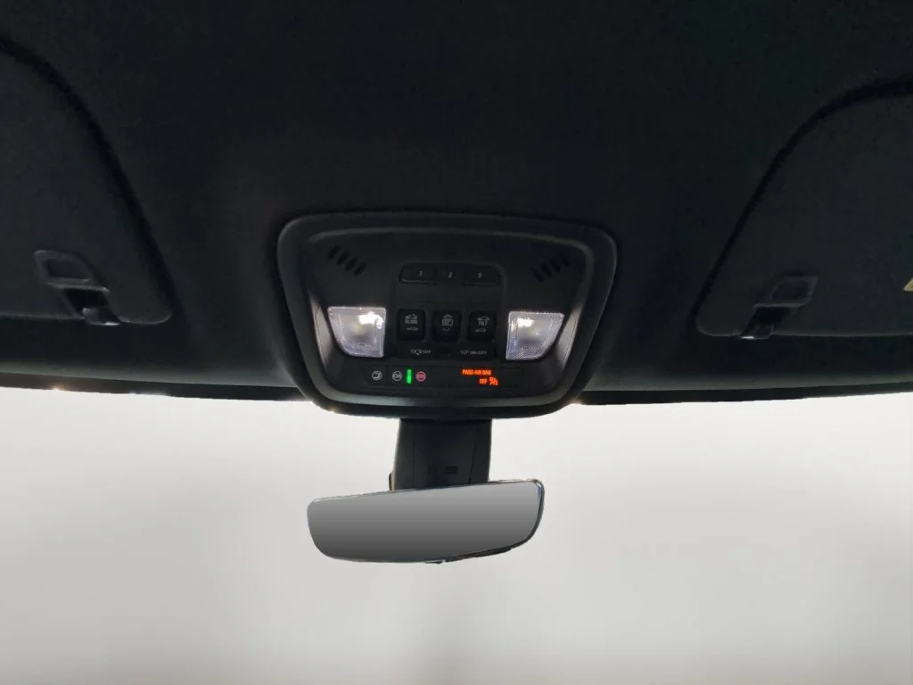 Used 2023 SUMMIT WHITE Chevrolet RS image 12