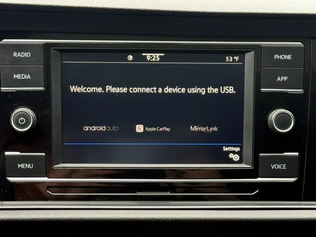 Used 2020 Black Uni Volkswagen SE Automatic (SULEV) w/ Cold Weather Pkg image 21