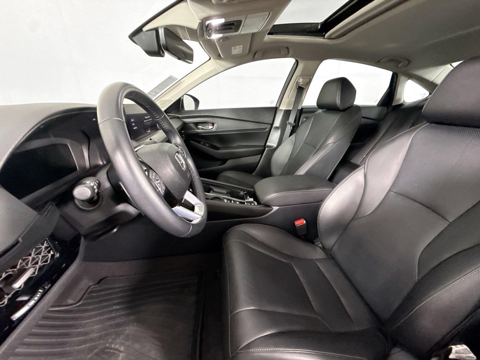Used 2024 Meteorite Gray Metallic Honda Touring image 3