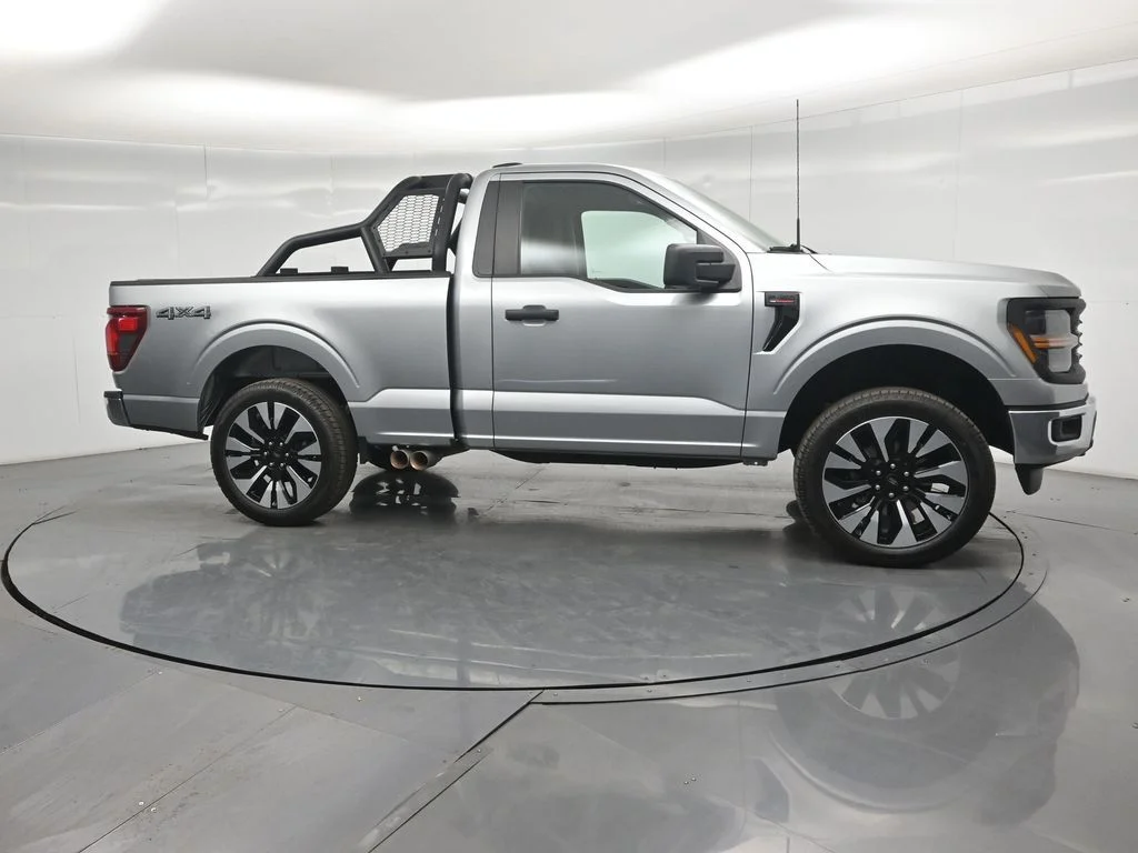 Used 2024 Silver Ford XL image 22