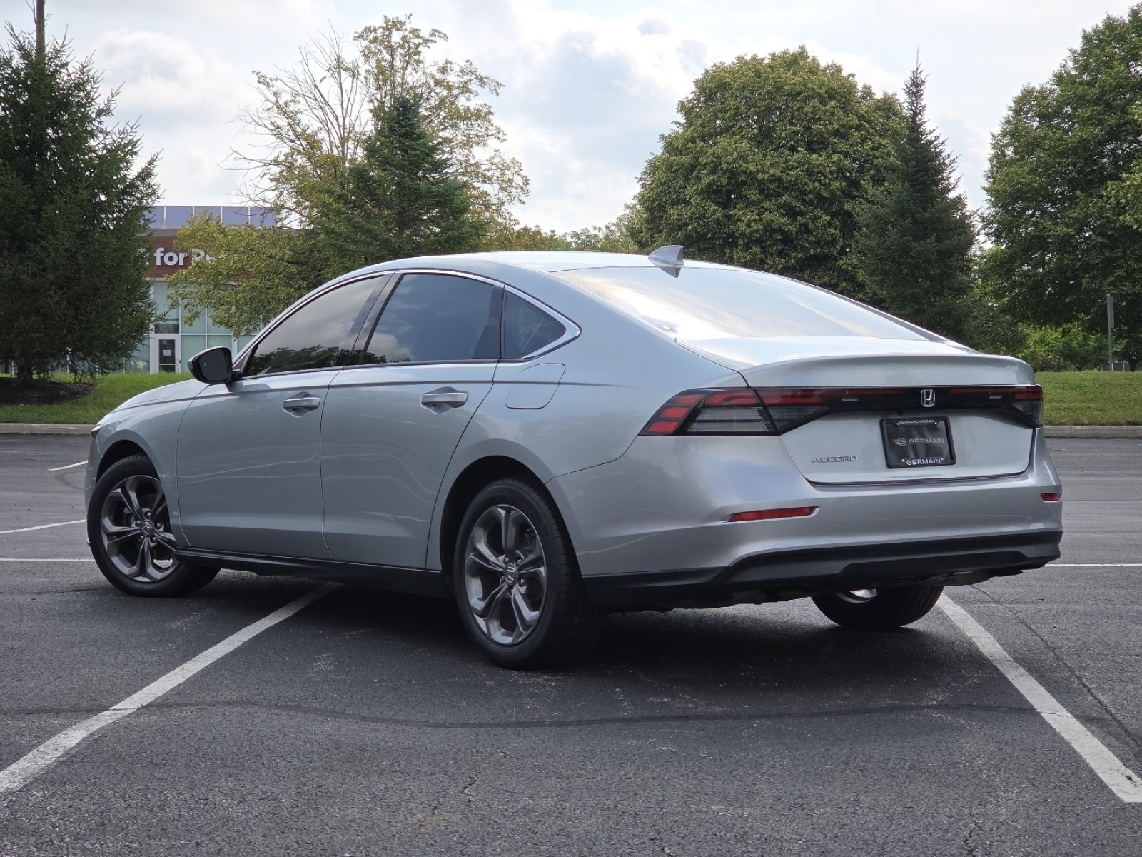Certified Used 2024 Solar Silver Metallic Honda EX image 18