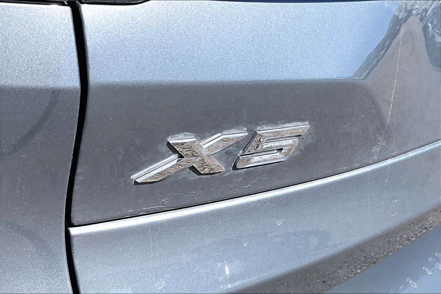 Used 2024 Skyscraper Grey Metallic BMW xDrive40i image 28