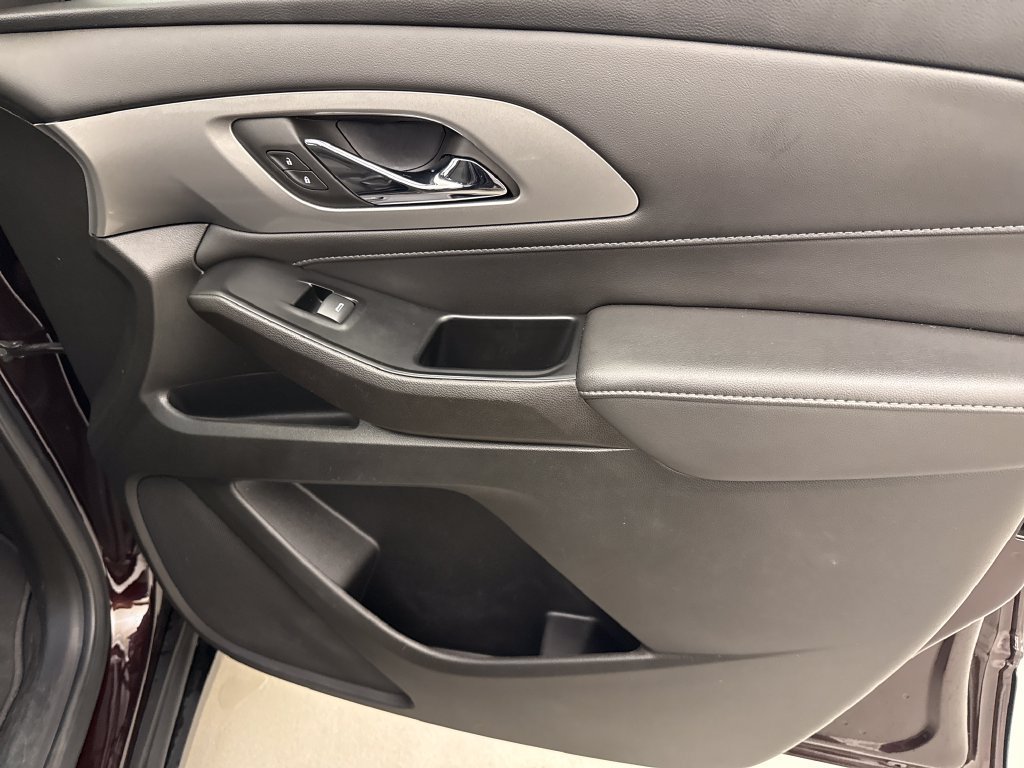 Used 2023 BLACK CHERRY METALLIC Chevrolet LT Cloth image 27
