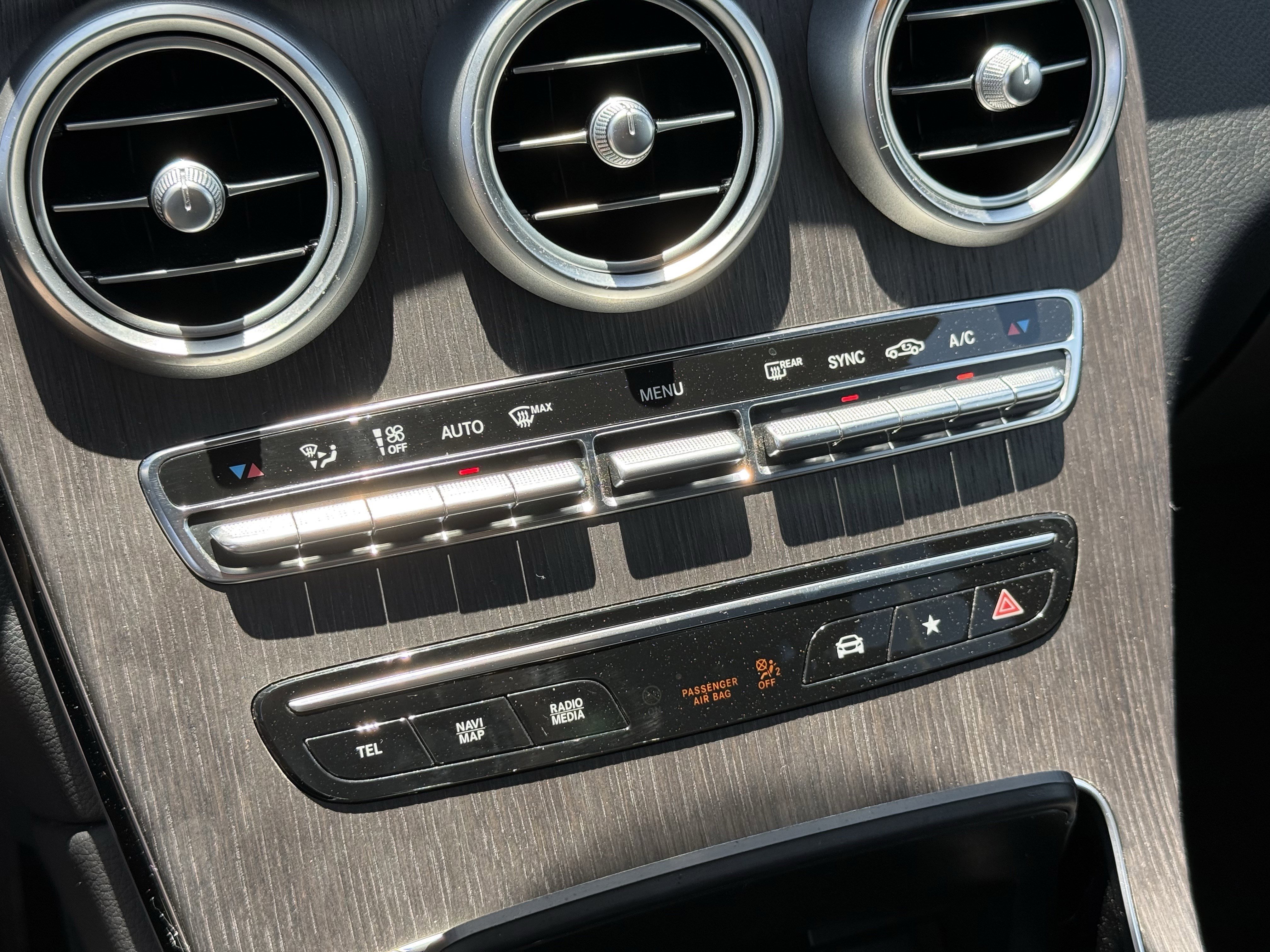 2022 Mercedes-Benz GLC GLC300 - Photo 21