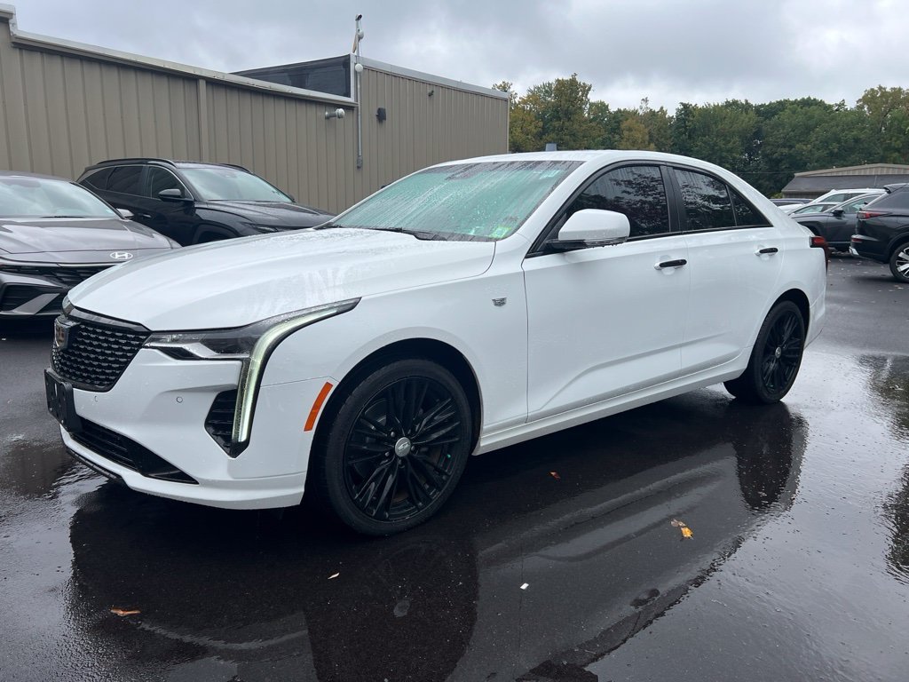 2022 Cadillac CT4