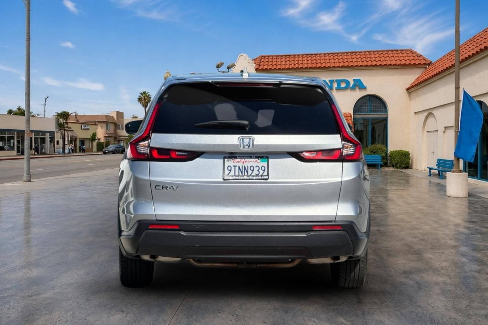 Used 2025 sparkle silver alloy metallic Honda EX image 5