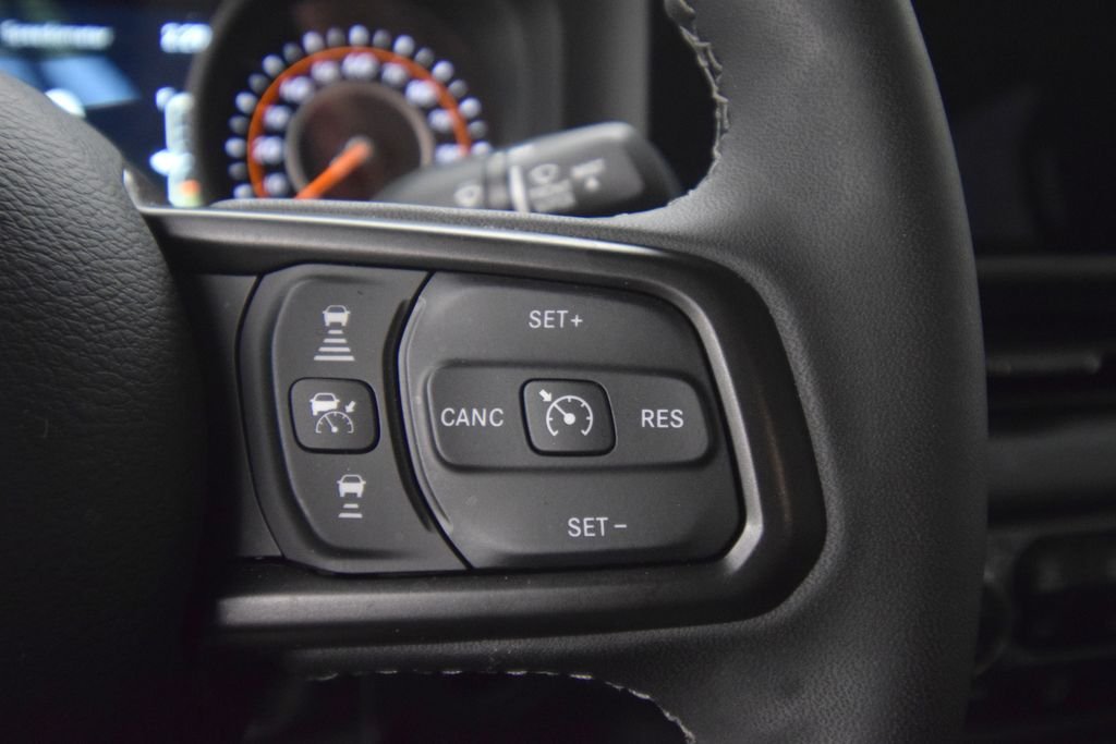 Used 2025 41 Jeep High Tide image 38