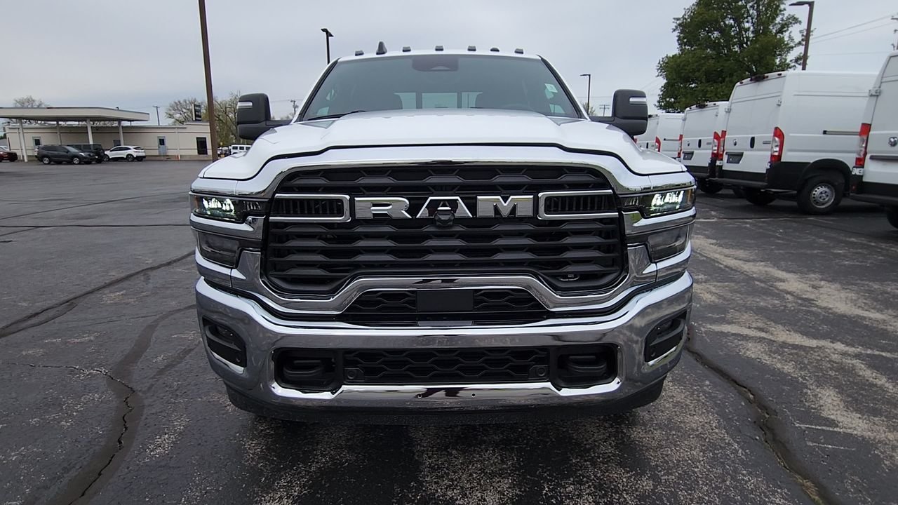 New 2026 Bright White Clear-Coat Exterior Paint RAM Tradesman image 3