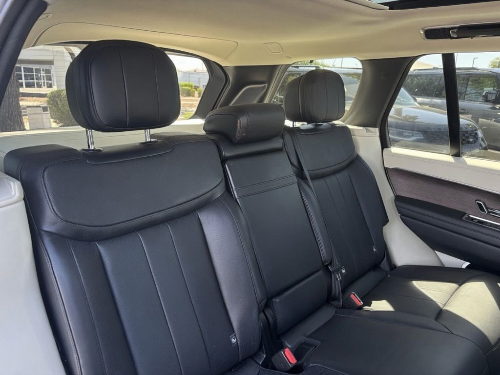 Certified Used 2023 White Land Rover SE image 15