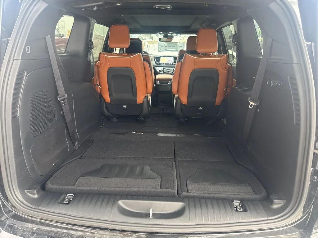 2026 Chrysler Pacifica Pinnacle - Photo 52