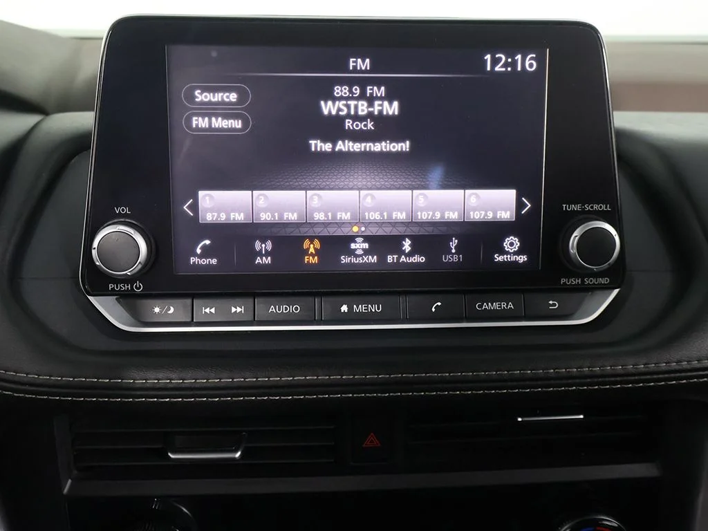 Used 2023 Silver Nissan SV image 39