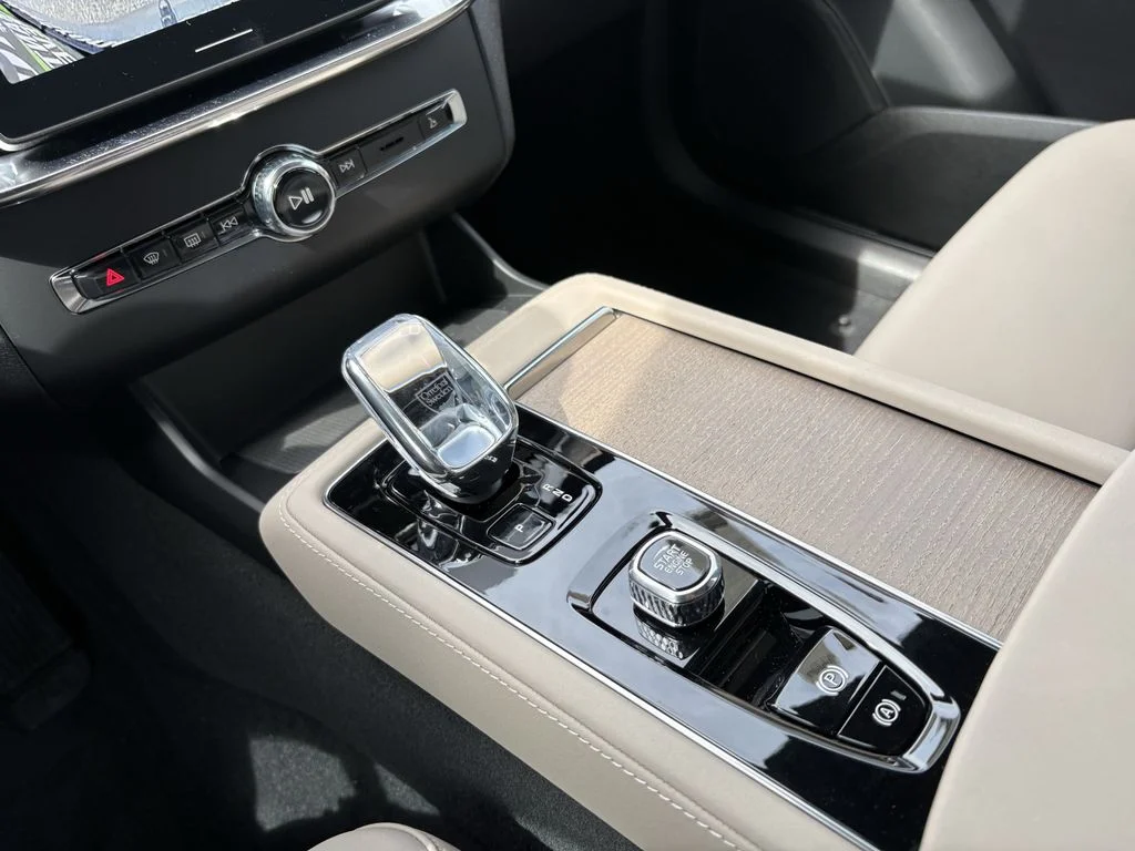 2026 Volvo XC90 Plus - Photo 19