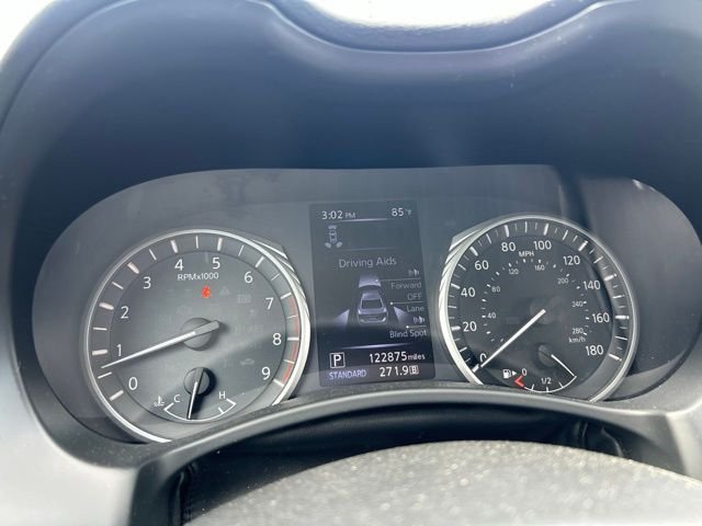 Used 2019 White INFINITI Red Sport 400 image 22
