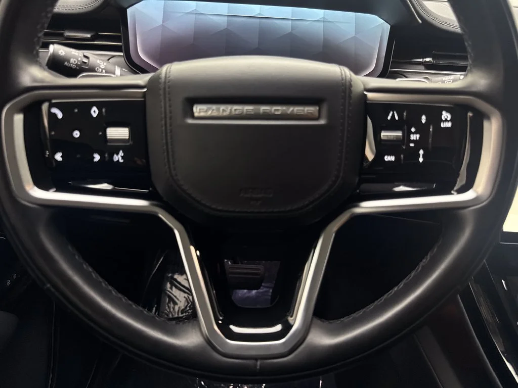Used 2023 Black Land Rover SE image 57