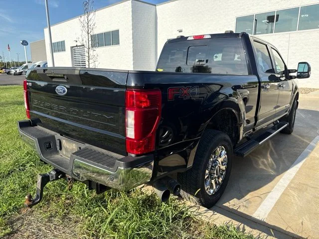 Used 2021 Black Metallic Ford Lariat image 4