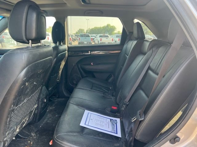 Used 2013 Silver Kia EX image 17