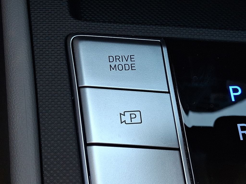 Used 2026 Gray Hyundai SEL Sport image 23