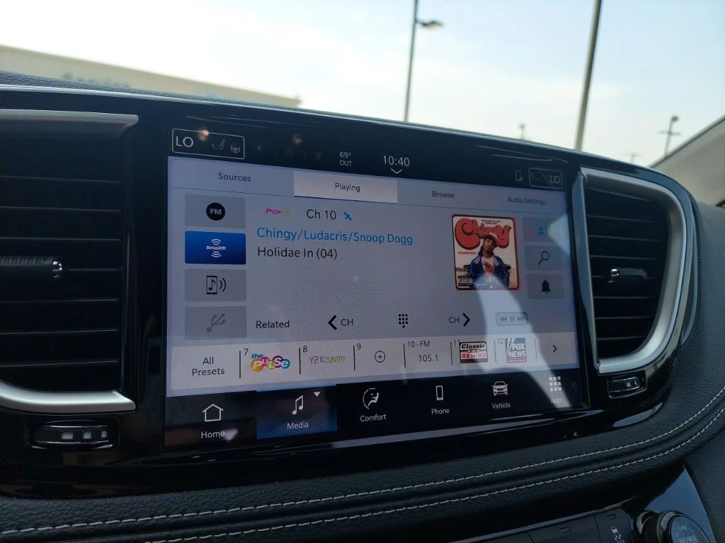 2026 Chrysler Pacifica Select - Photo 21
