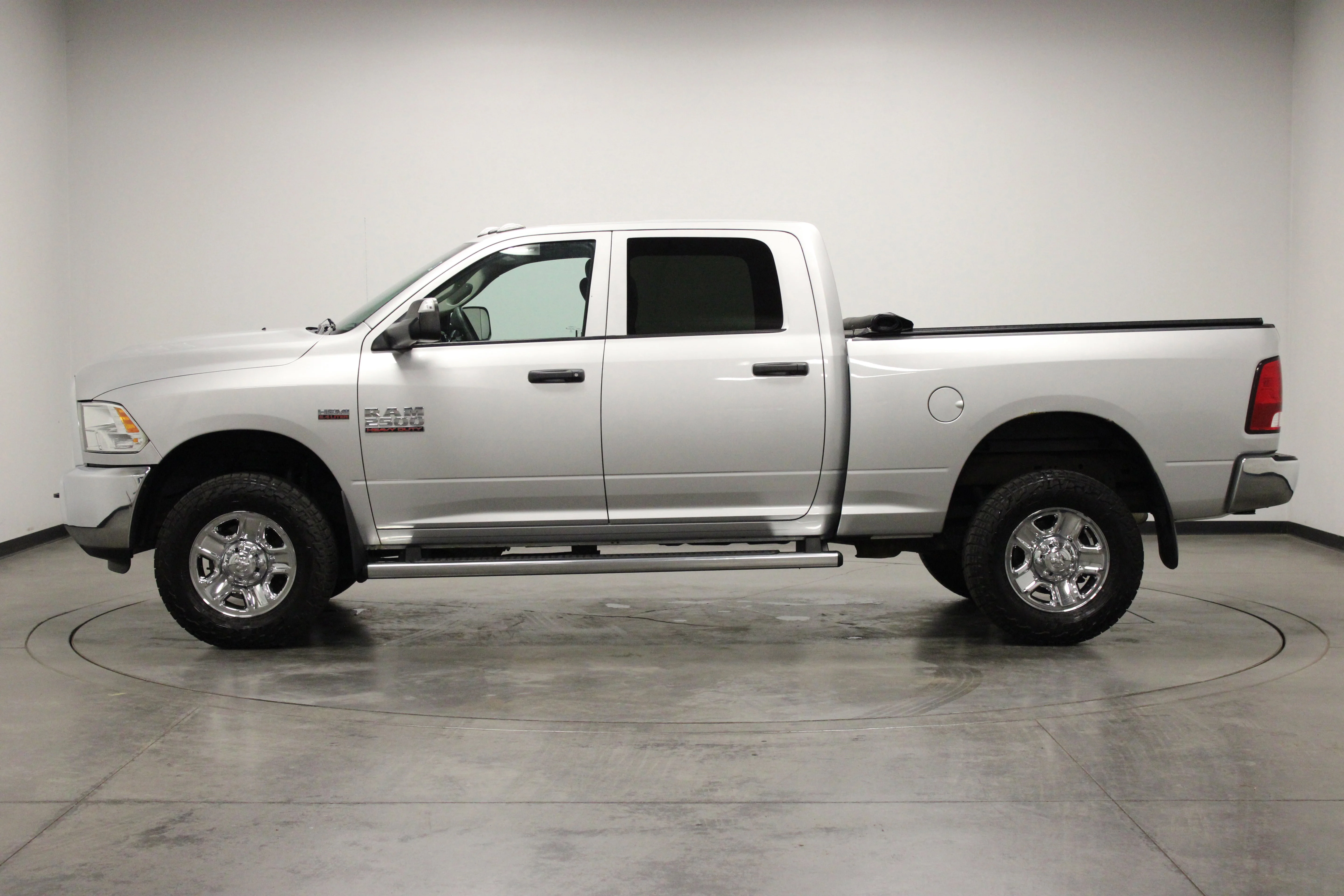 Used 2018 Bright Silver Clearcoat Metallic Ram Tradesman image 5