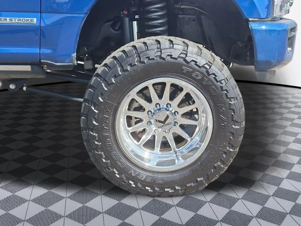 Used 2022 Blue Metallic Ford Limited image 34