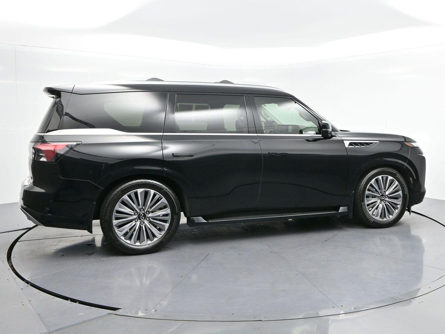 Used 2025 Black Obsidian INFINITI LUXE image 8
