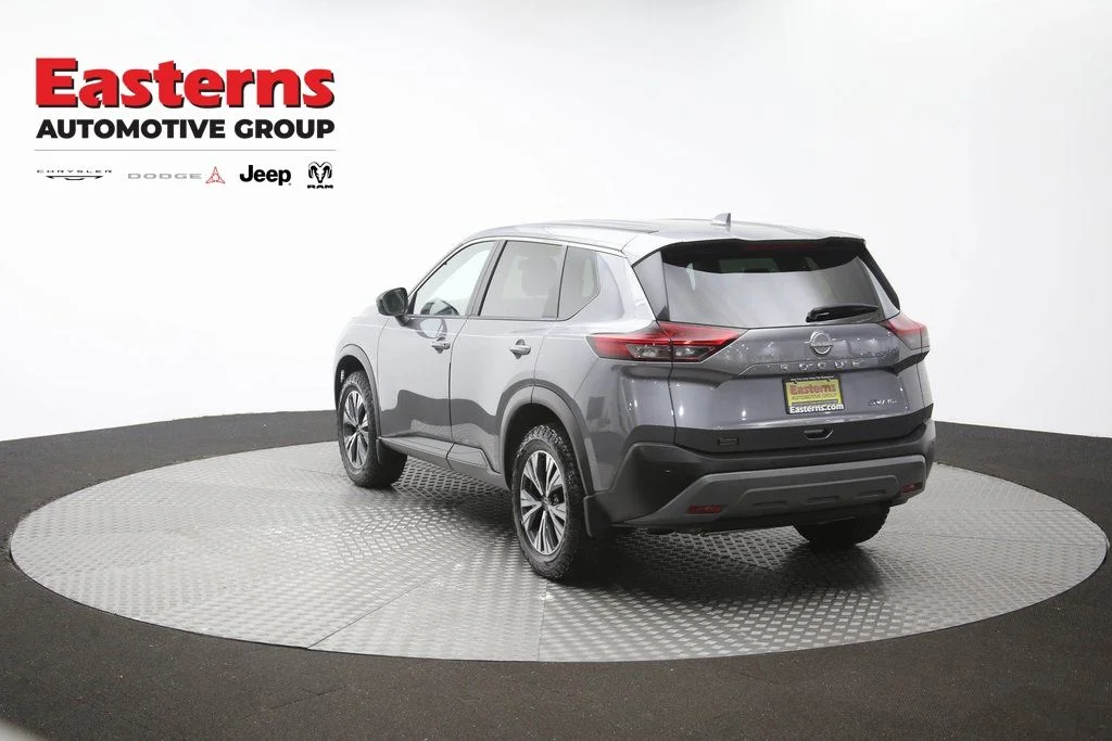 Used 2023 Gray Nissan SV image 65