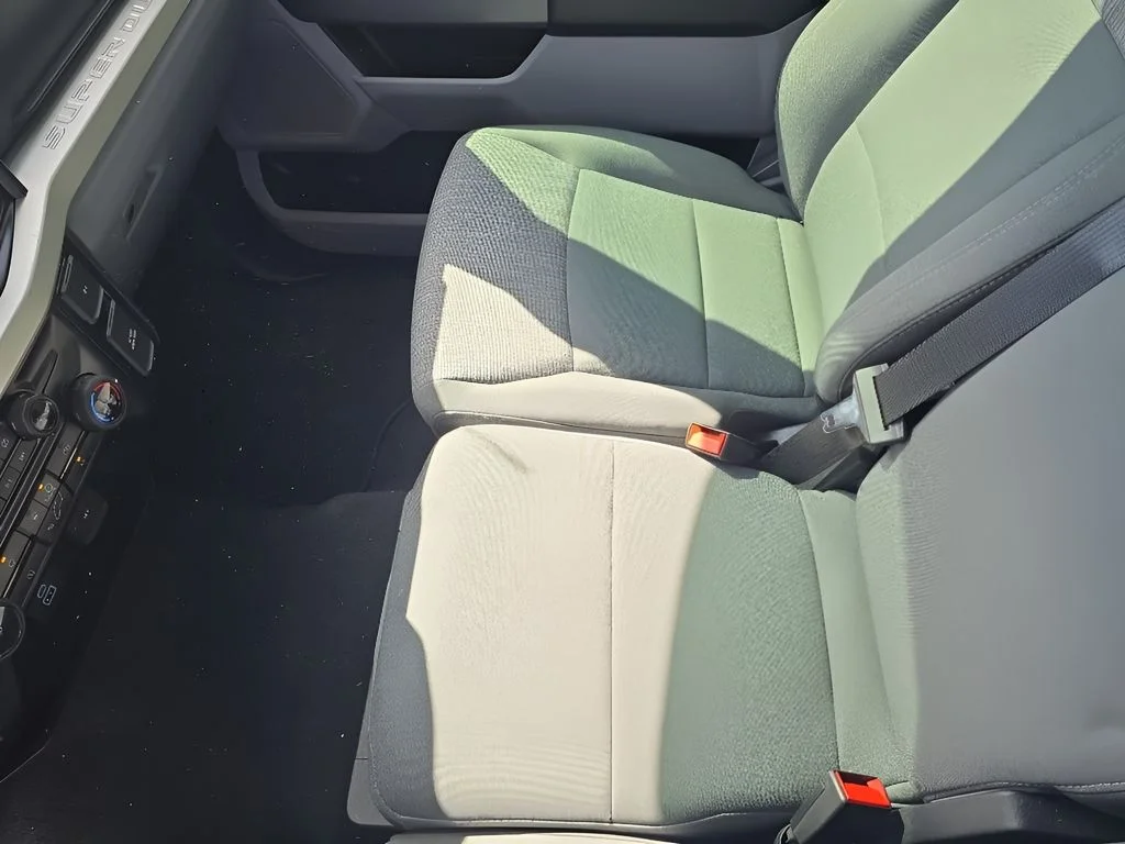 Used 2024 Oxford White Ford XLT image 21