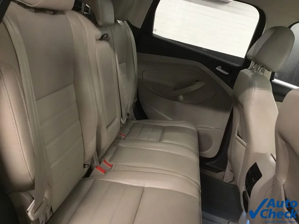 Used 2014 Red Ford Titanium image 31