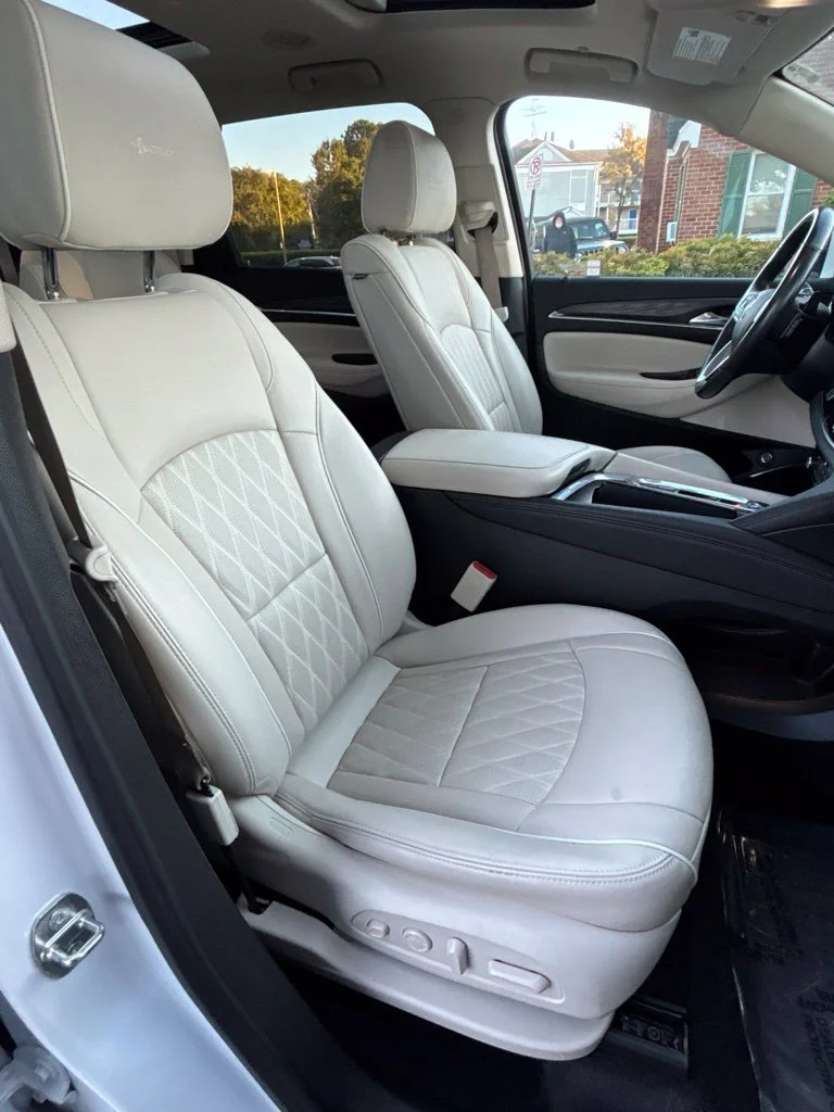 Used 2023 White Buick Avenir image 27