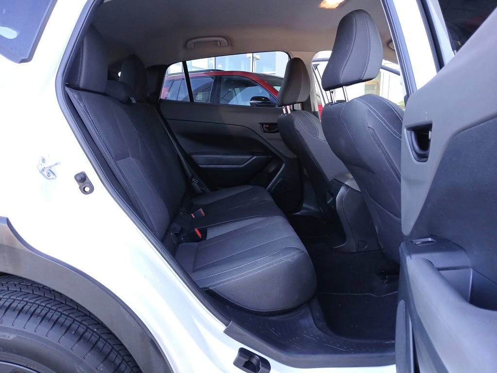 Used 2024 White Subaru  image 26