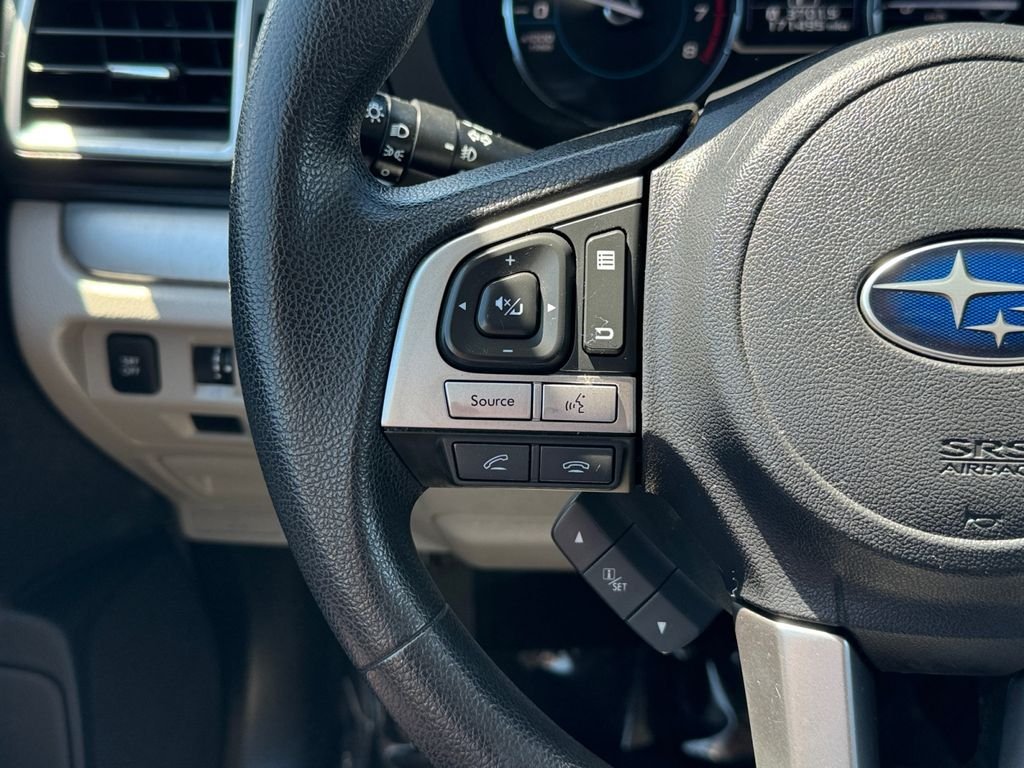 Used 2017 Ice Silver Metallic Subaru 2.5i Premium image 11