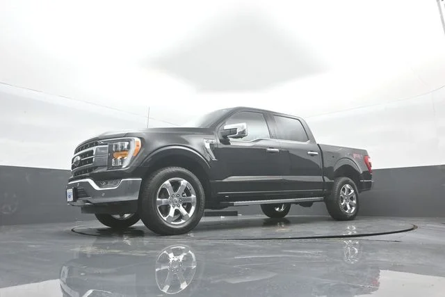 Used 2021 Black Metallic Ford Lariat image 35