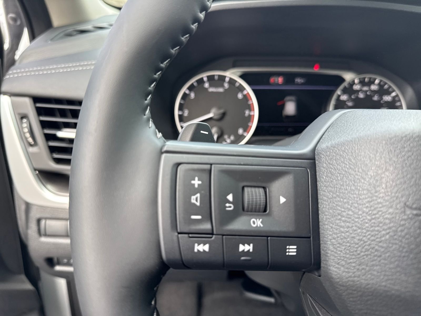 New 2026 Nissan Rogue SV 4D Sport Utility