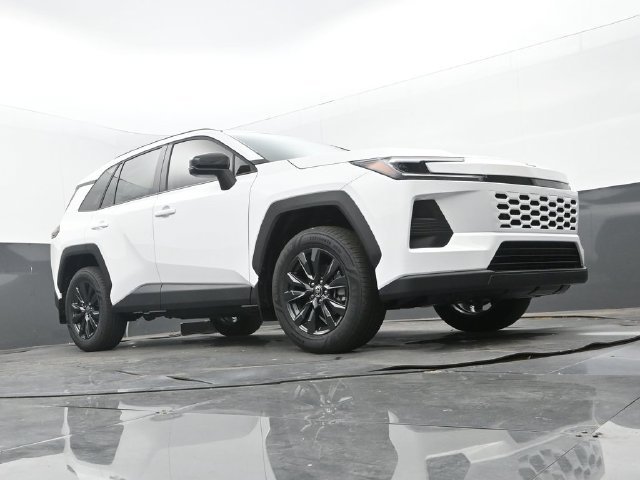 New 2026 Ice Cap Toyota XLE Premium image 23